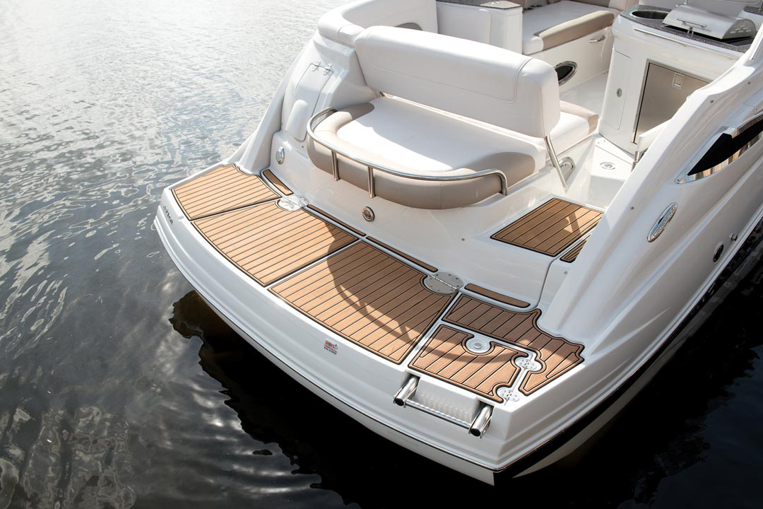 crownline-boats-cruiser-cr-294cr-feature-09